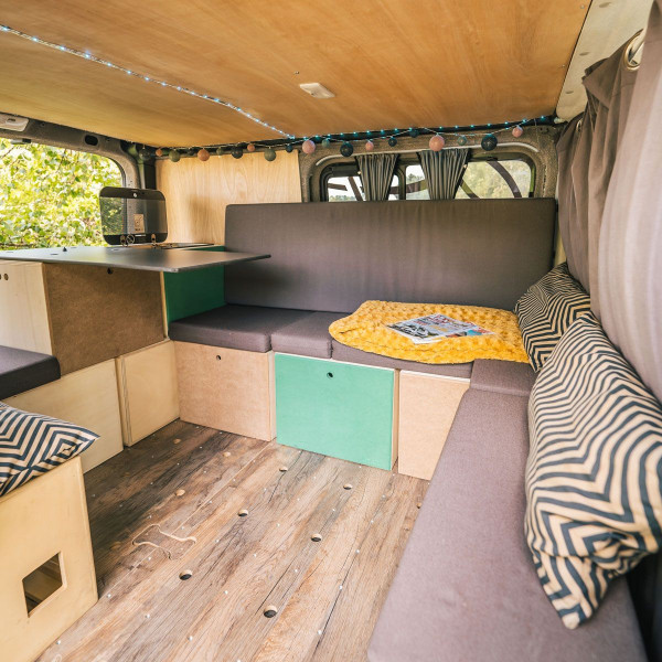 Opel Vivaro B Combi vehicle conversion Opel Vivaro B Combi vehicle conversion