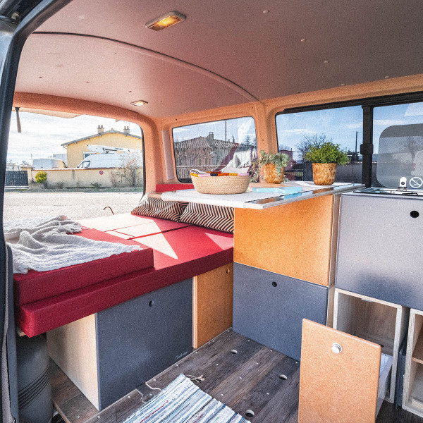 Volkswagen Transporter T7 Caravelle / Multivan vehicle conversion Volkswagen Transporter T7 Caravelle / Multivan vehicle conversion