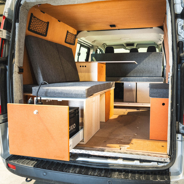 dormire in un Ford Transit Custom 2  Kombi