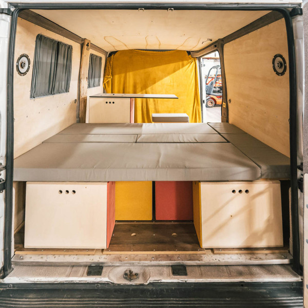 ausbau f&uuml;r Ford Transit 4 Kastenwagen